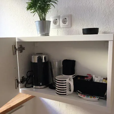 Zentral Gelegenes Ferienzimmer Moellner Seestrasse Daire